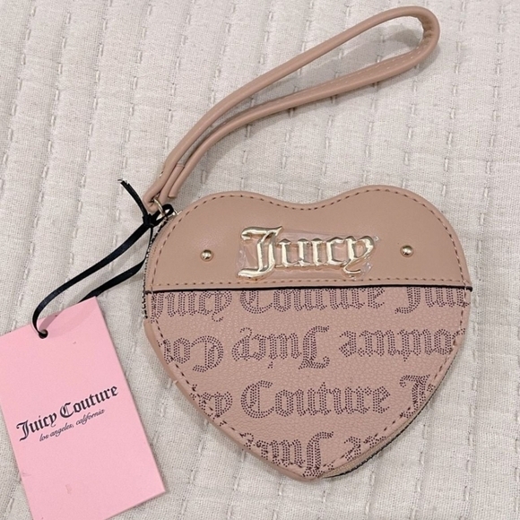✨️ Juicy Couture Brown French Latte Cool Heart Zip Wristlet Wallet ✨️ - Picture 1 of 4